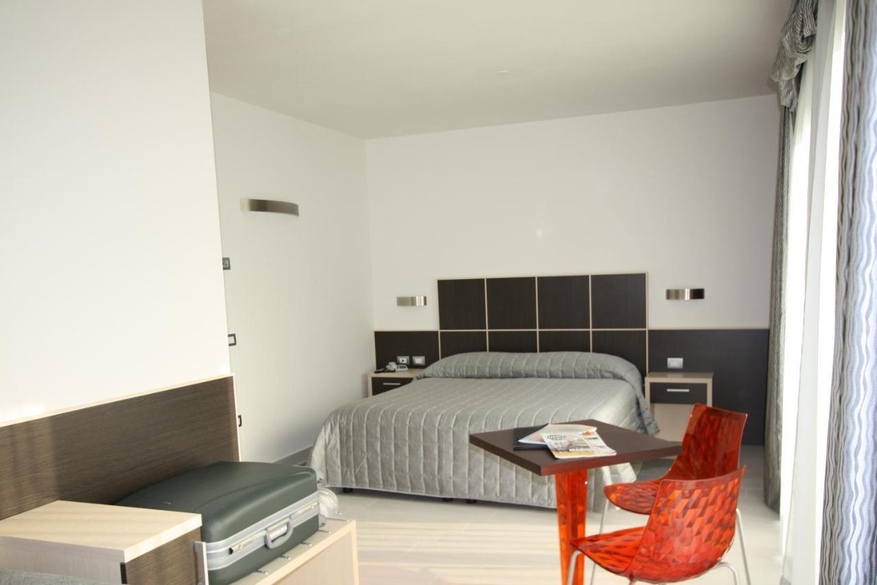 Hotel Garni Corallo トルボレ エクステリア 写真